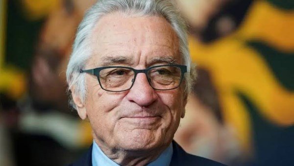 كان السينمائي يمنح دي نيرو السعفة الذهبية الفخرية كان السينمائي يمنح دي نيرو السعفة الذهبية الفخرية